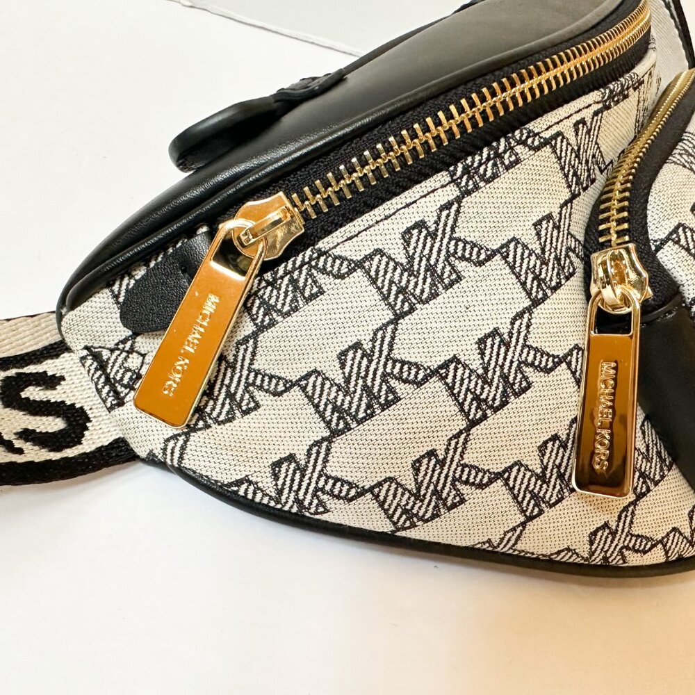 Michael Kors Erin XS Waist Pack Crossbody Fanny Pack Bag MK Graphic Beige Black - Picture 12 of 12